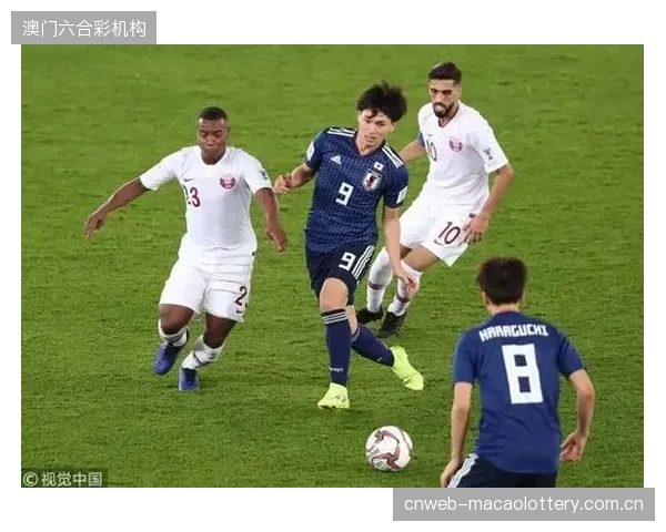 摩洛哥队的防守阵型紧凑度，是抵御日本队标志性肋部短传渗透战术的基础。